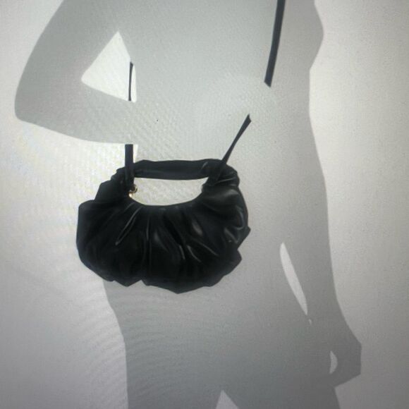 Elegant Black Women's Bag - Picture 2 of 4